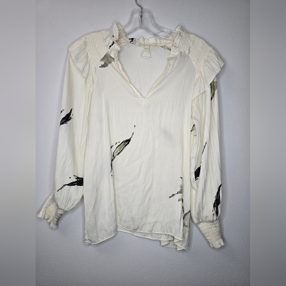 Grade & gather long sleeve abstract design blouse size small